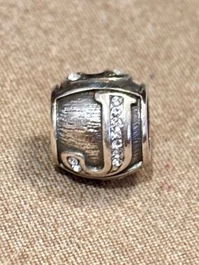 🆕Listing 🆕 Brighton Alpha Bead letter J Silver  w clear crystal accents Vintage